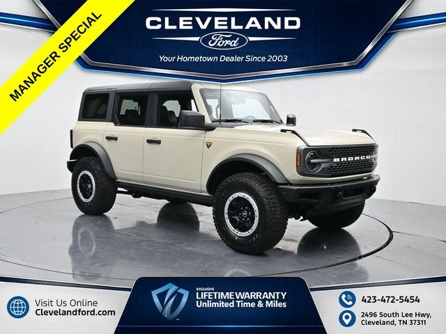 2025 Ford Bronco Badlands in Desert Sand — front three-quarter view
