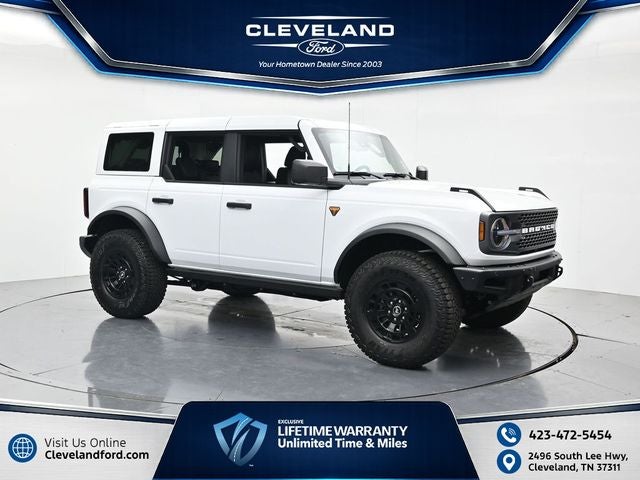 2026 Ford Bronco Badlands in Oxford White — front three-quarter view