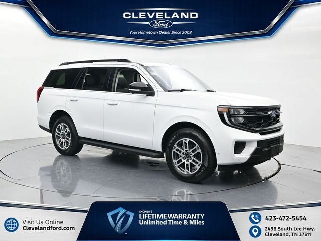 2025 Ford Expedition Active in Oxford White — front three-quarter view