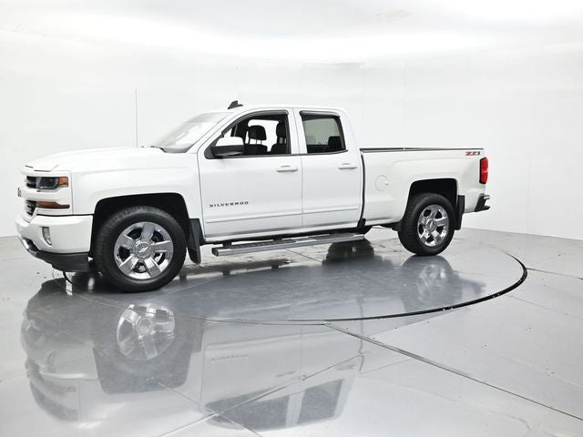 2016 Chevrolet Silverado 1500 — detail view