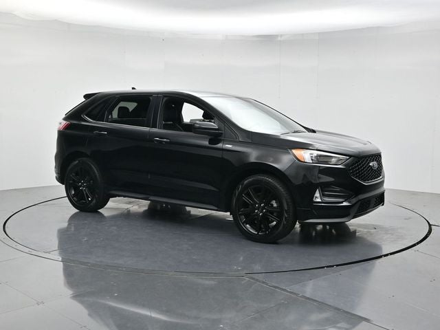 2024 Ford Edge — rear three-quarter view