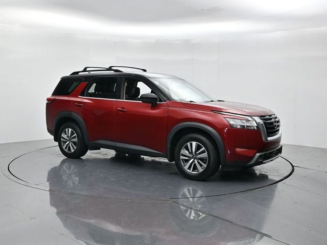 2022 Nissan Pathfinder — rear three-quarter view